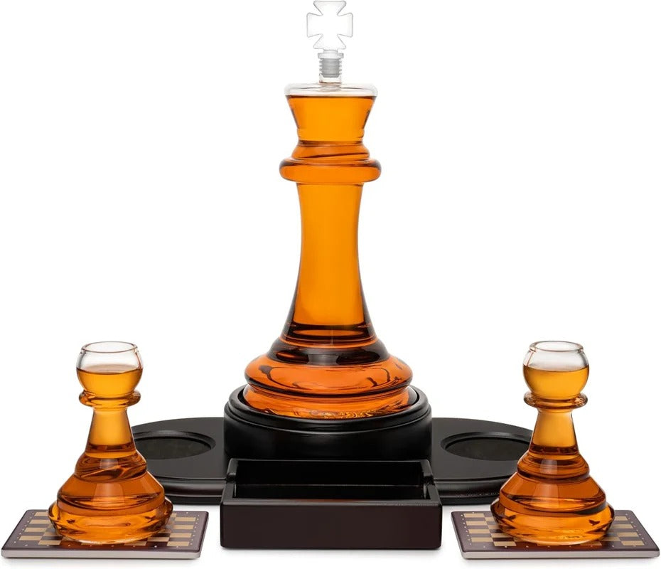 The Chess Master’s Whiskey Decanter Gift Set